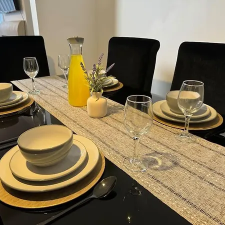 Semesterbostad Cosy 3br Modern